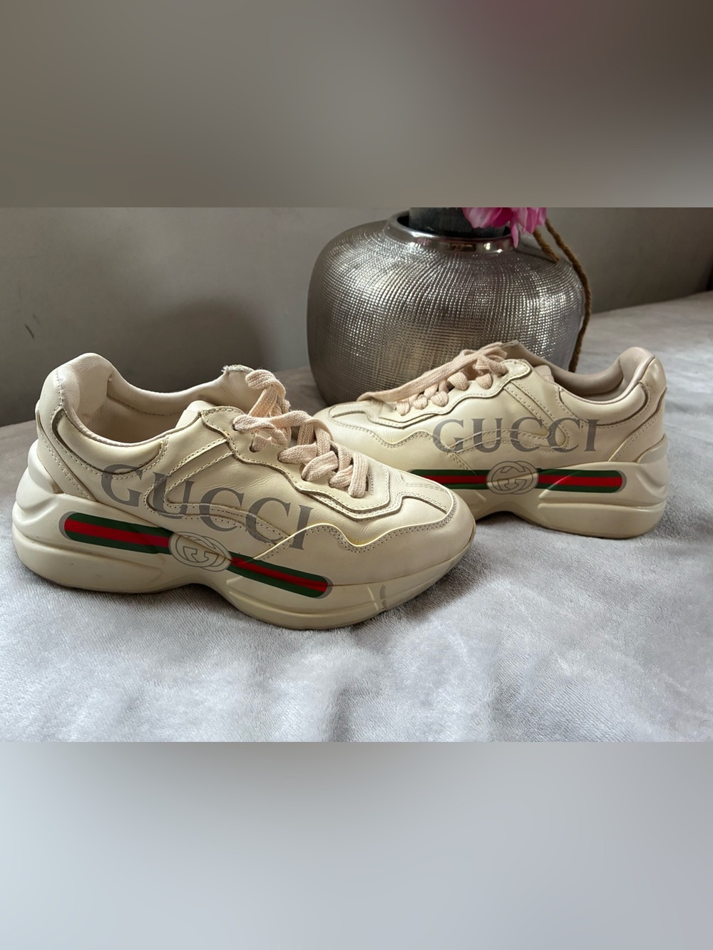 Gucci Cream Leather Sneakers with Red and Green Web Stripe